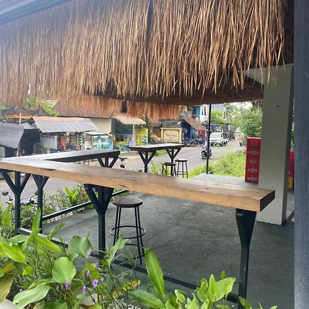 Paca'S Reggae Bar & Hostel Ambat Bagian luar foto